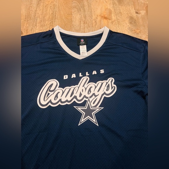 Dallas Cowboys Women’s Shirt NWT- Medium 7/8 - Picture 3 of 7